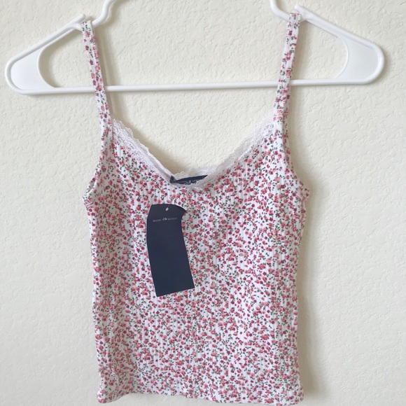 Brandy Melville Tops - NWT Brandy Melville Skylar Tank